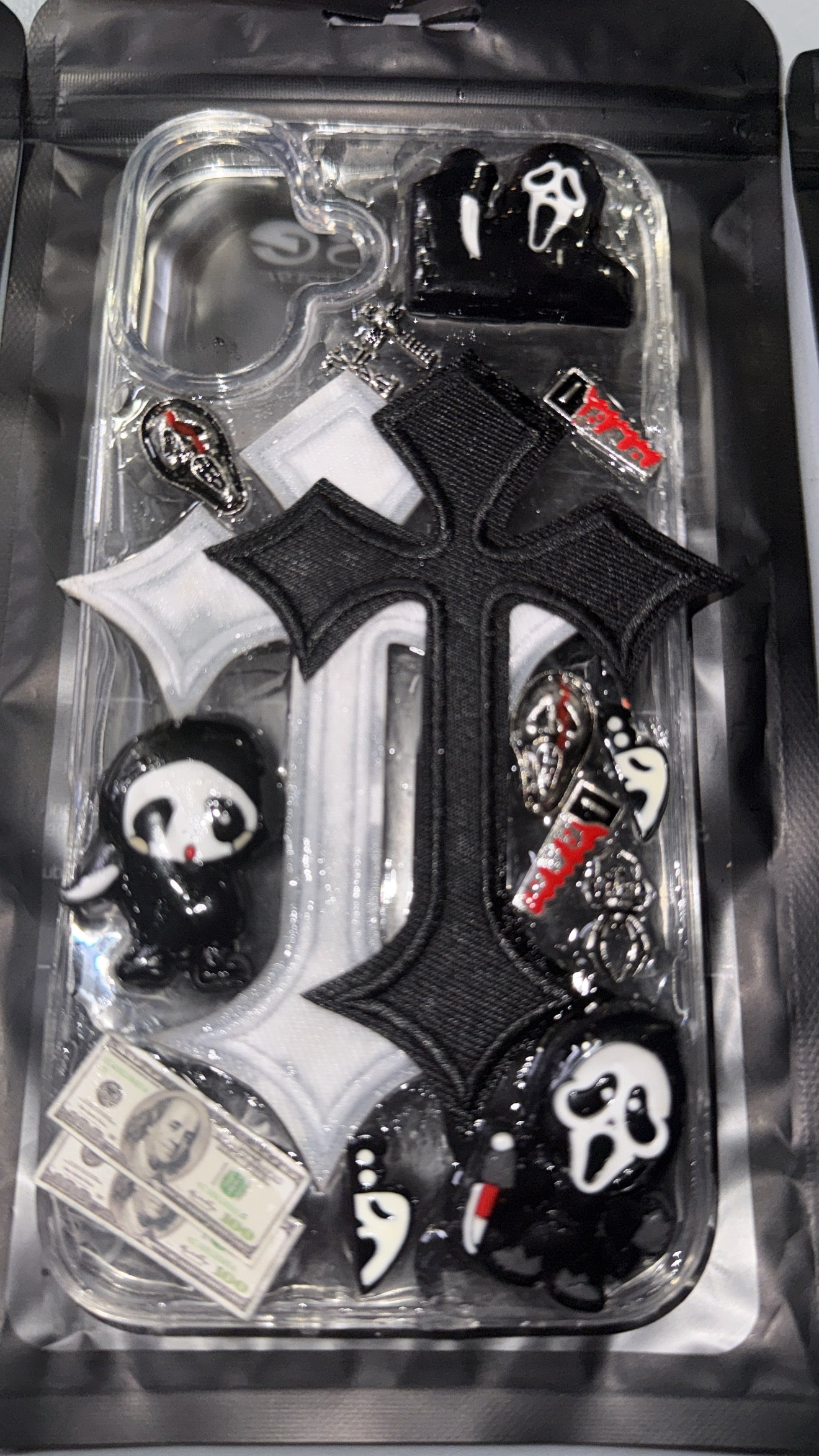 “Horror Case” Men’s IPhone 16+ Case